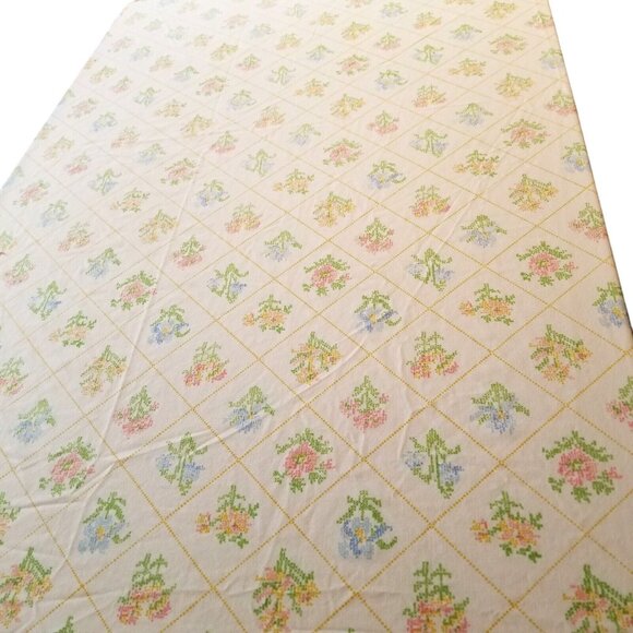70's Cross Stitch Design Muslin Flat Sheet Cottage Core Craft Cutter 79 X 92 - Picture 2 of 6